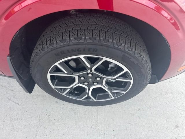 Certified 2025 Ford Maverick Lariat AWD/4WD image 10