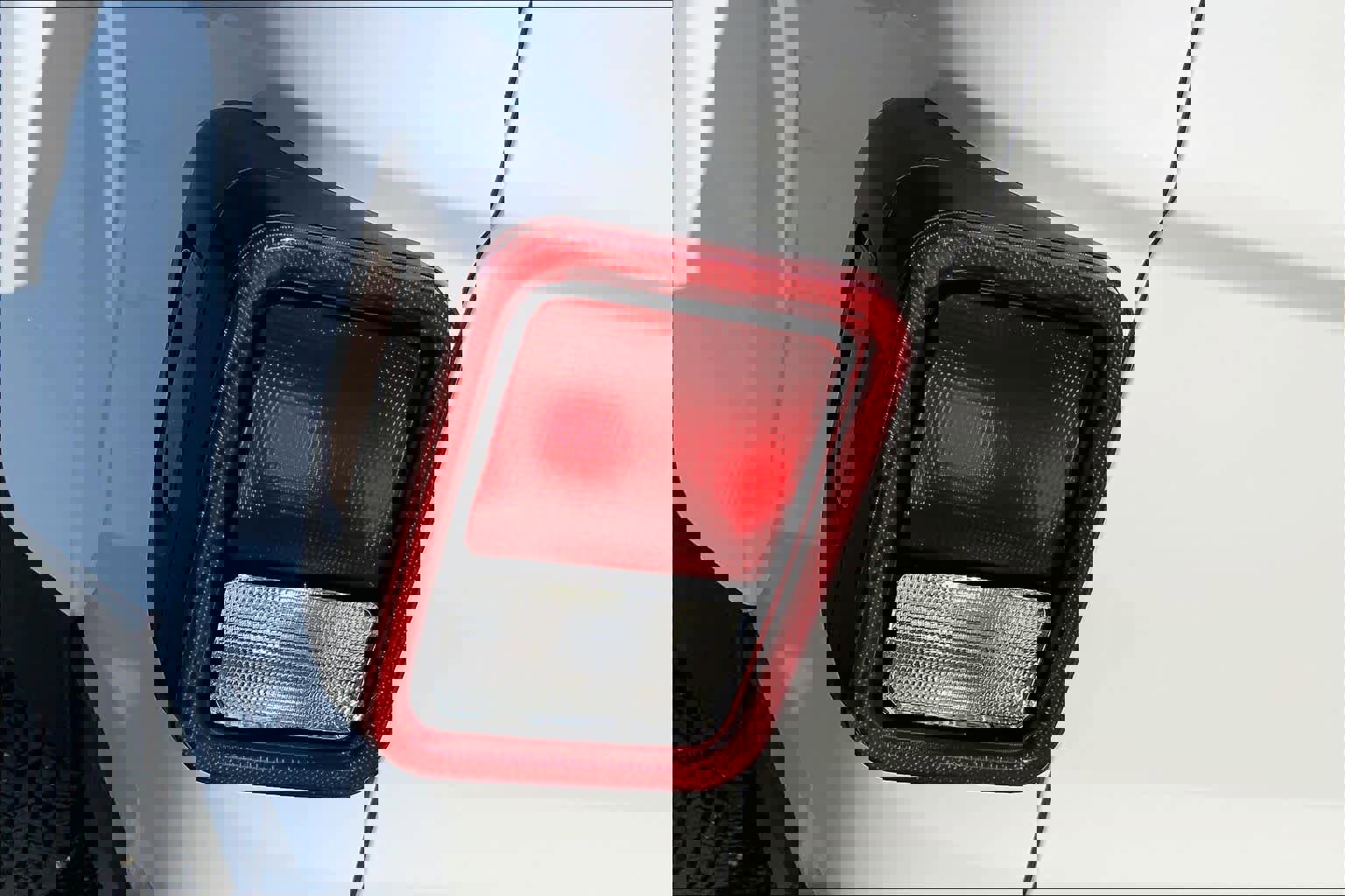 Used 2021 Jeep Gladiator Sport image 29