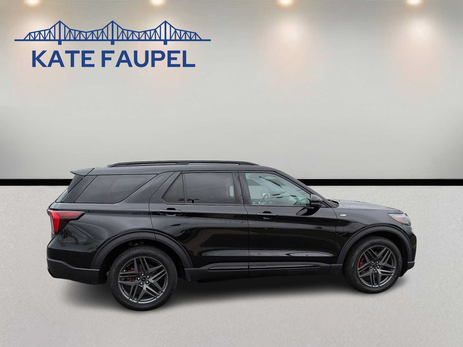 Certified 2025 Ford Explorer ST-Line w/ ST-Line Street Pack AWD/4WD image 8