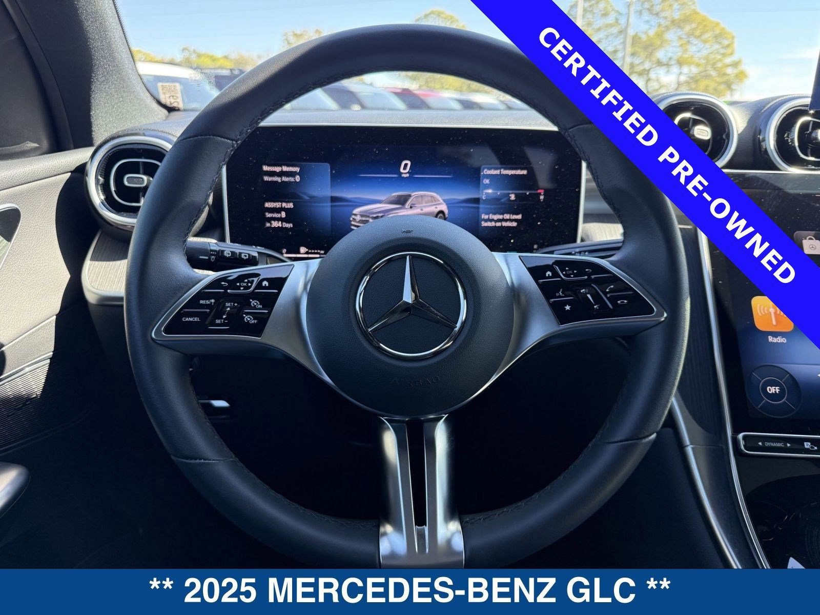 Used 2025 Mercedes-Benz GLC 300 image 25
