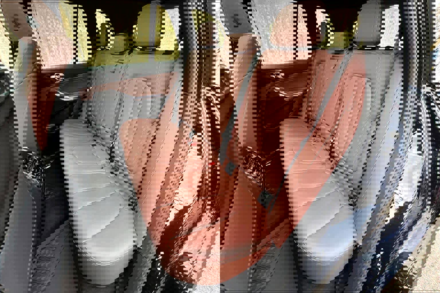 Used 2022 BMW X5 sDrive40i w/ M Sport Package image 23