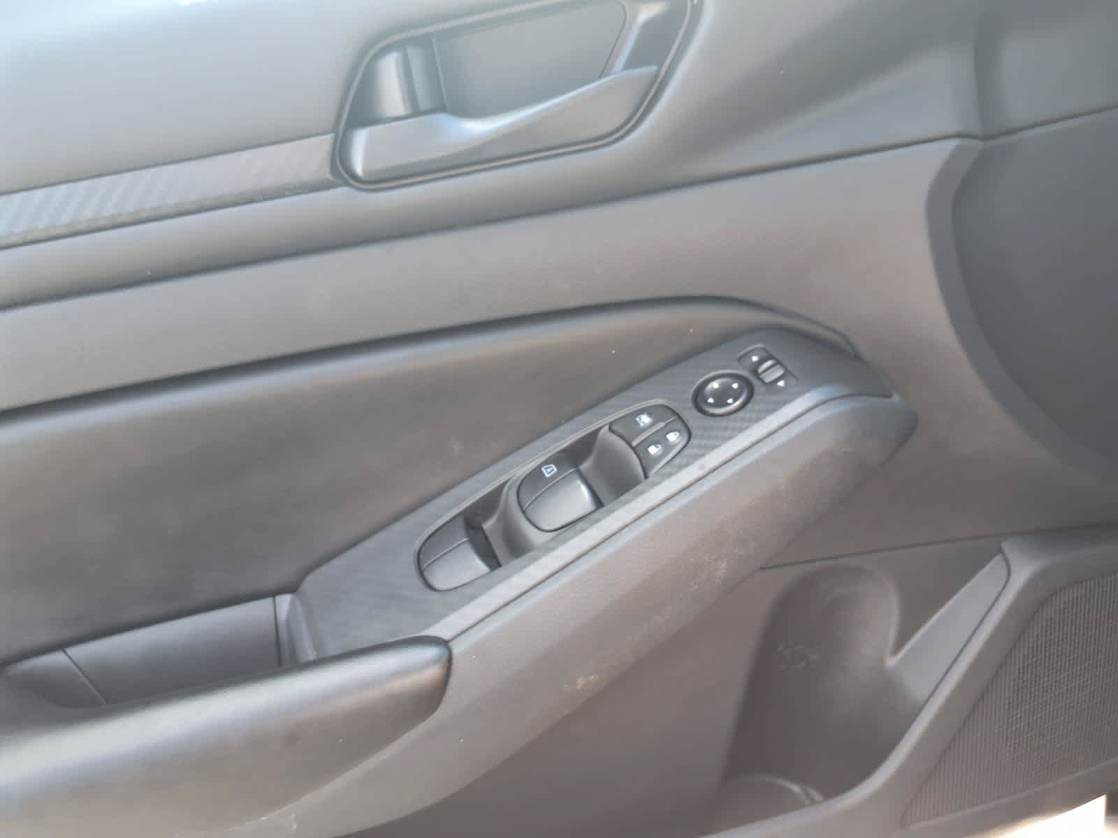 Used 2023 Nissan Altima 2.5 S FWD image 16