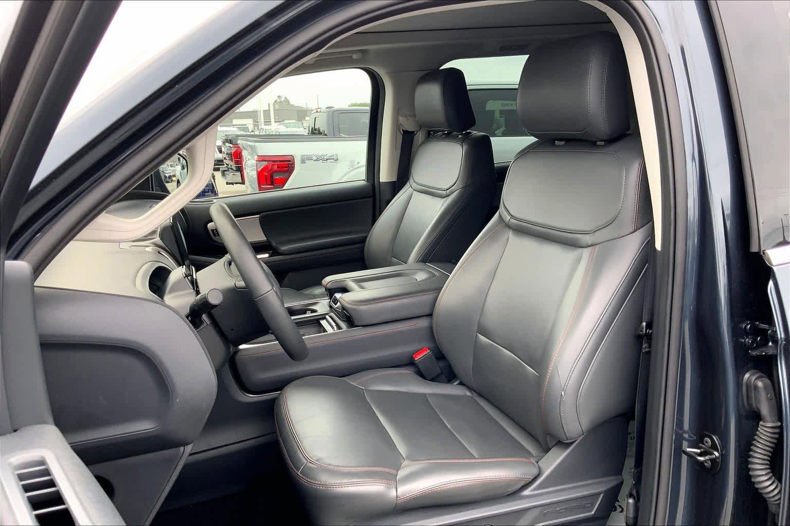Certified 2025 Ford Expedition Max Active RWD image 9