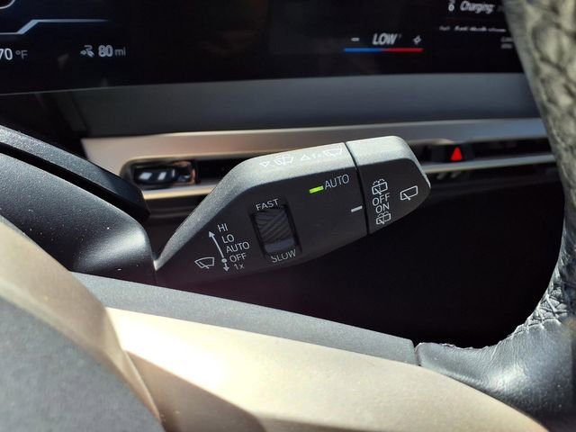Used 2022 BMW iX xDrive50 w/ Premium Package AWD/4WD image 12