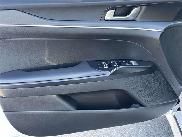 Used 2023 Kia K5 GT-Line image 16