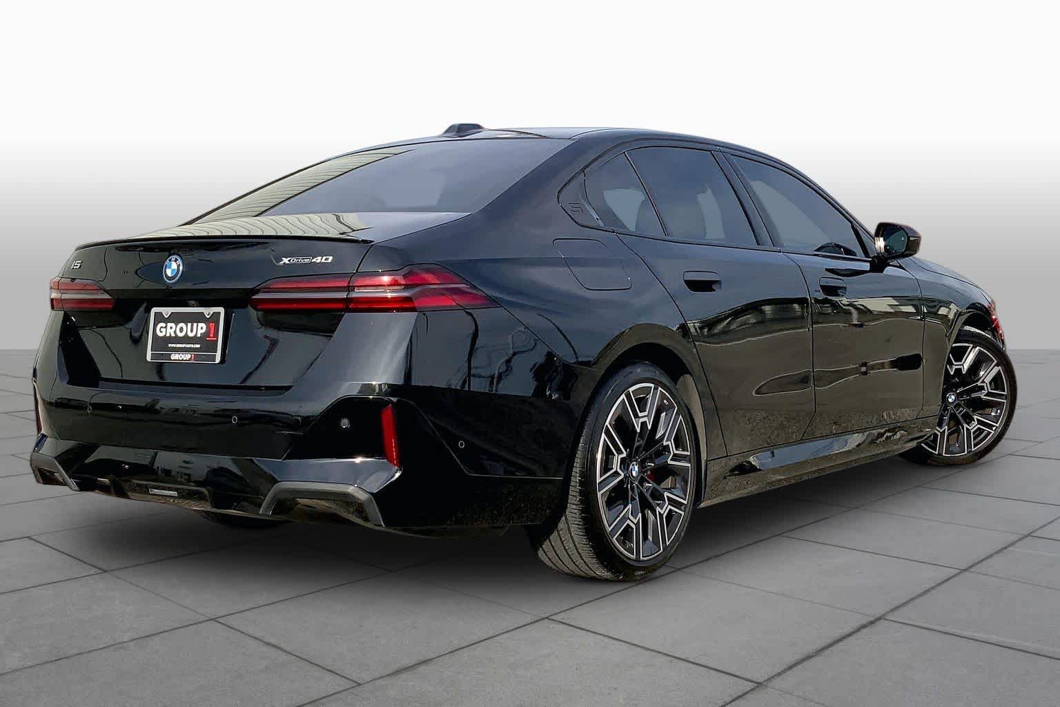 Used 2026 BMW i5 eDrive40 w/ M Sport Package AWD/4WD image 11