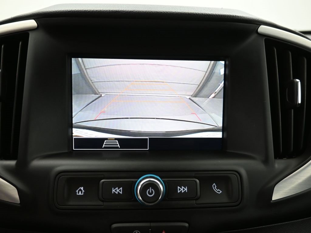 Used 2024 GMC Terrain SLE image 3