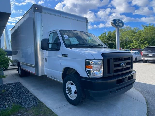 Certified 2023 Ford E-350 and Econoline 350 Super Duty w/ Driver's Safety Package RWD image 2