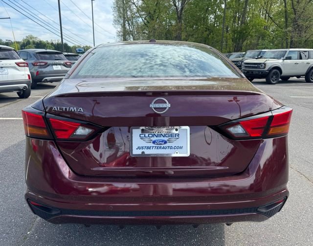 Used 2025 Nissan Altima 2.5 SV FWD image 7