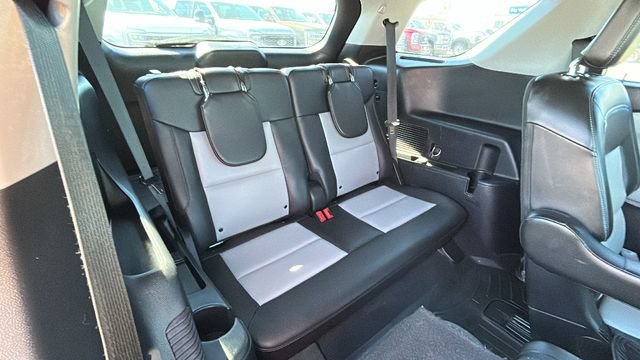 Certified 2022 Ford Explorer XLT w/ Equipment Group 202A AWD/4WD image 14