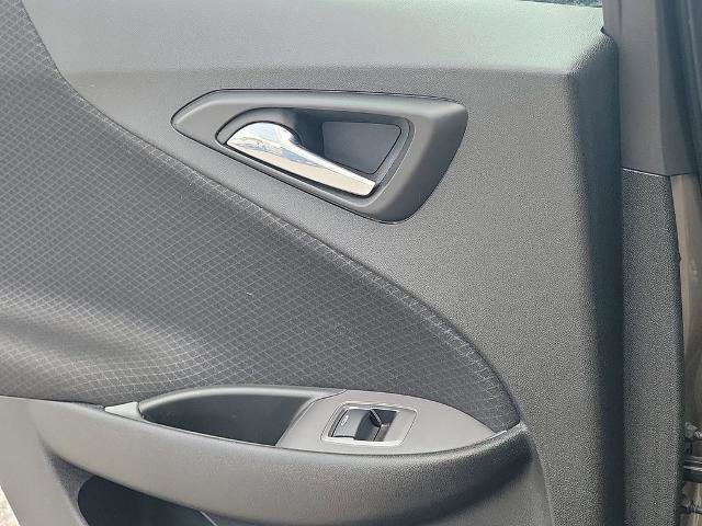 Used 2023 Chevrolet Malibu LT FWD image 18