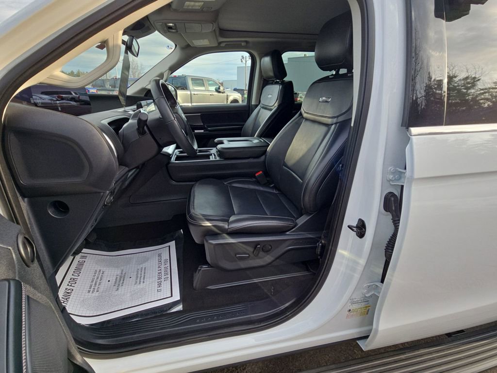 Certified 2025 Ford Expedition Max Platinum AWD/4WD image 6