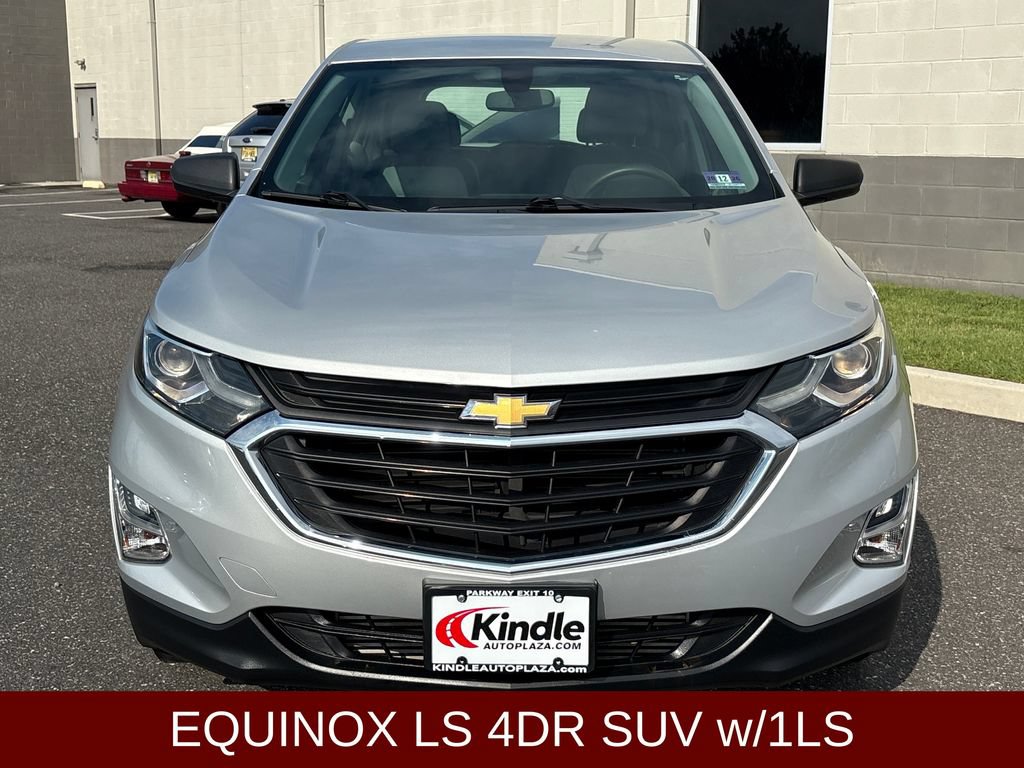Used 2018 Chevrolet Equinox LS FWD image 2