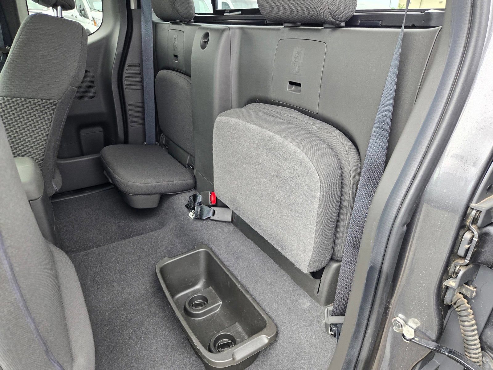 Used 2019 Nissan Frontier SV RWD image 13