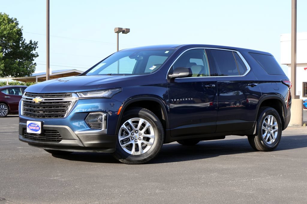 Used 2022 Chevrolet Traverse LS AWD/4WD image 17