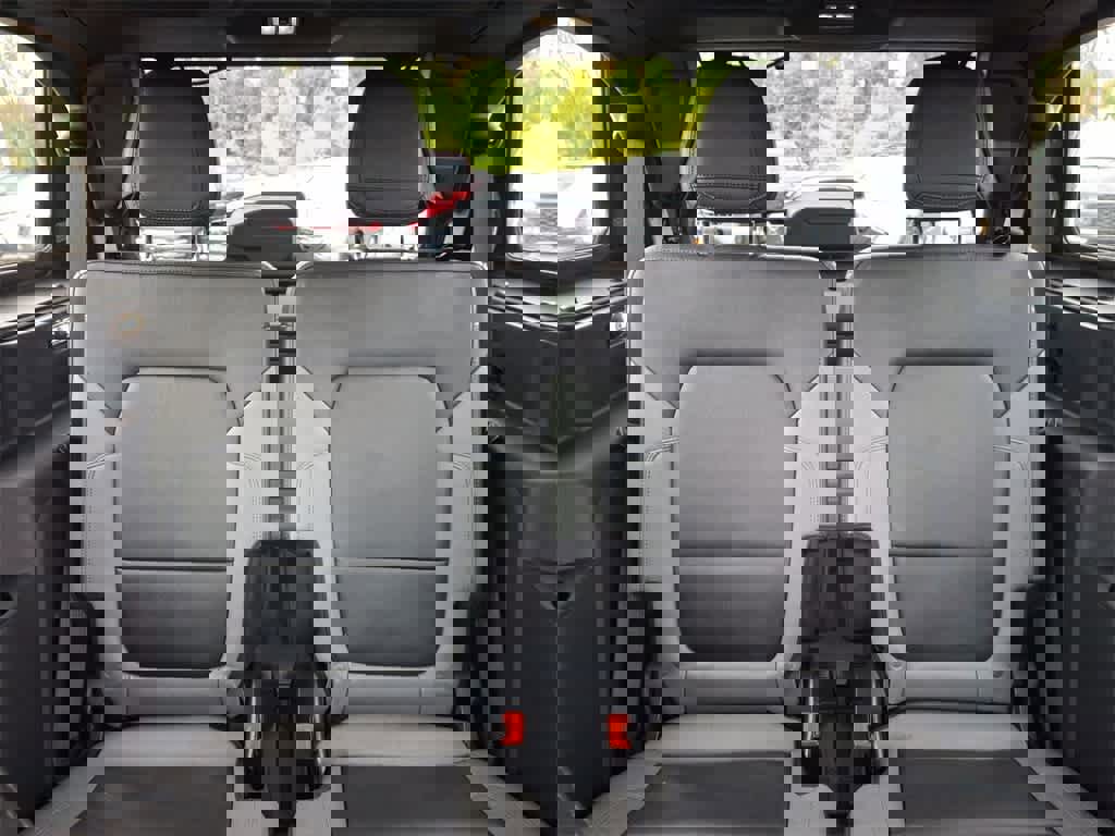 Certified 2021 Ford Bronco Black Diamond image 13