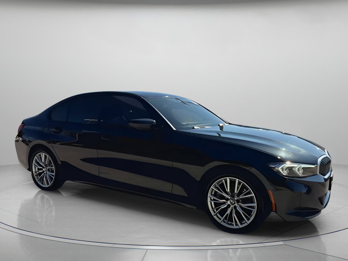 Used 2023 BMW 330i Sedan w/ Driving Assistance Package image 35