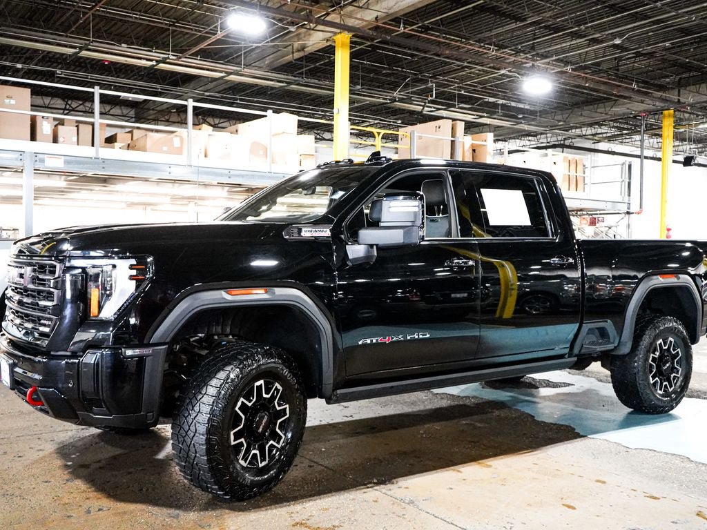 Used 2025 GMC Sierra 2500 AT4X AWD/4WD image 3