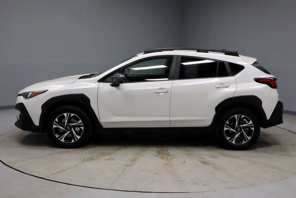 Used 2024 Subaru Crosstrek 2.0i Premium image 2