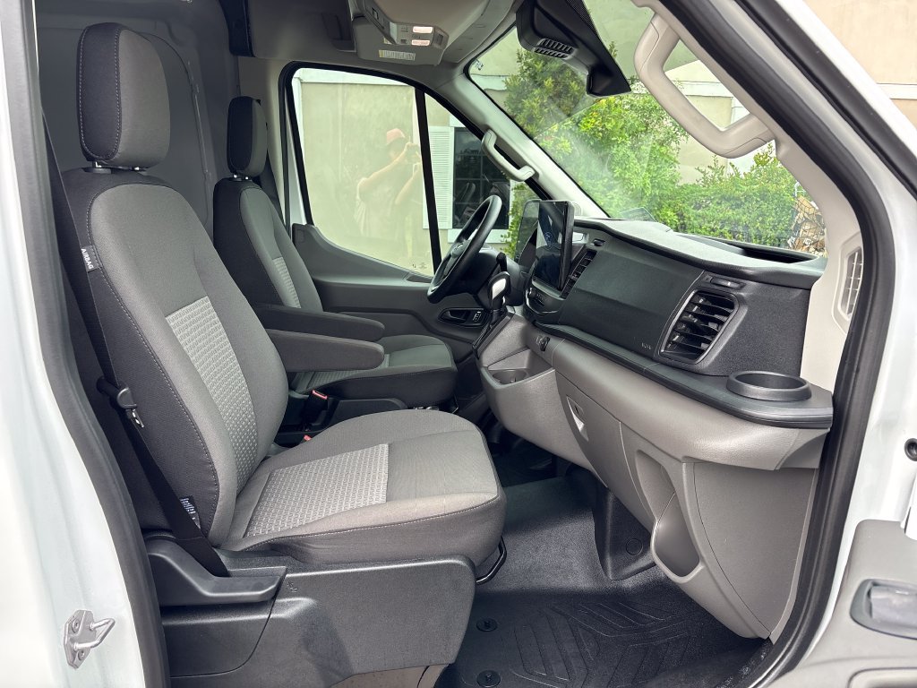 Certified 2026 Ford Transit 250 148 High Roof Extended RWD image 7