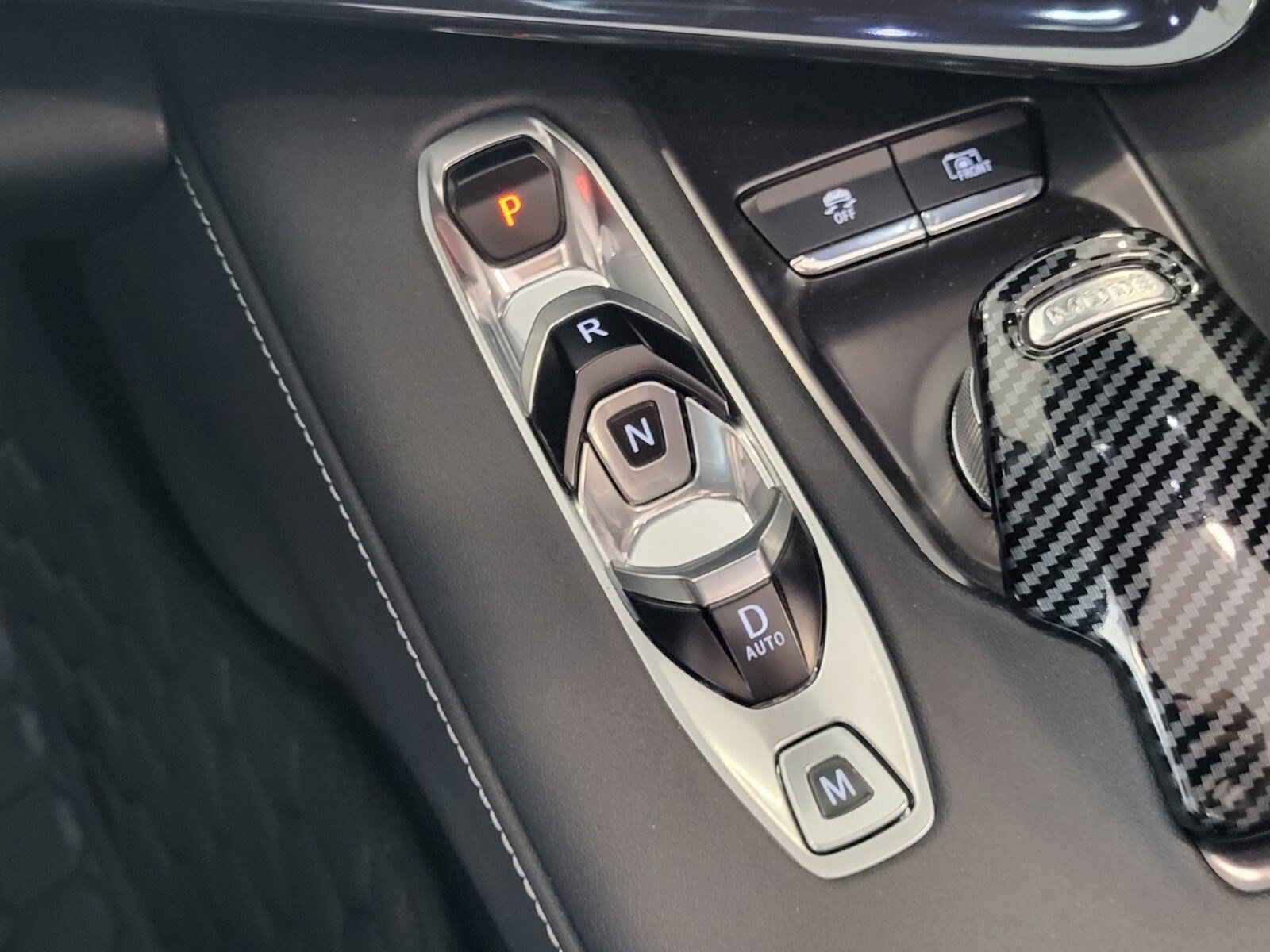 Used 2024 Chevrolet Corvette Stingray Preferred Cpe w/ Stealth Interior Trim Package image 17