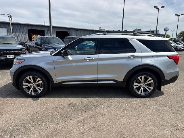 Certified 2020 Ford Explorer Platinum w/ Premium Technology Package AWD/4WD image 3