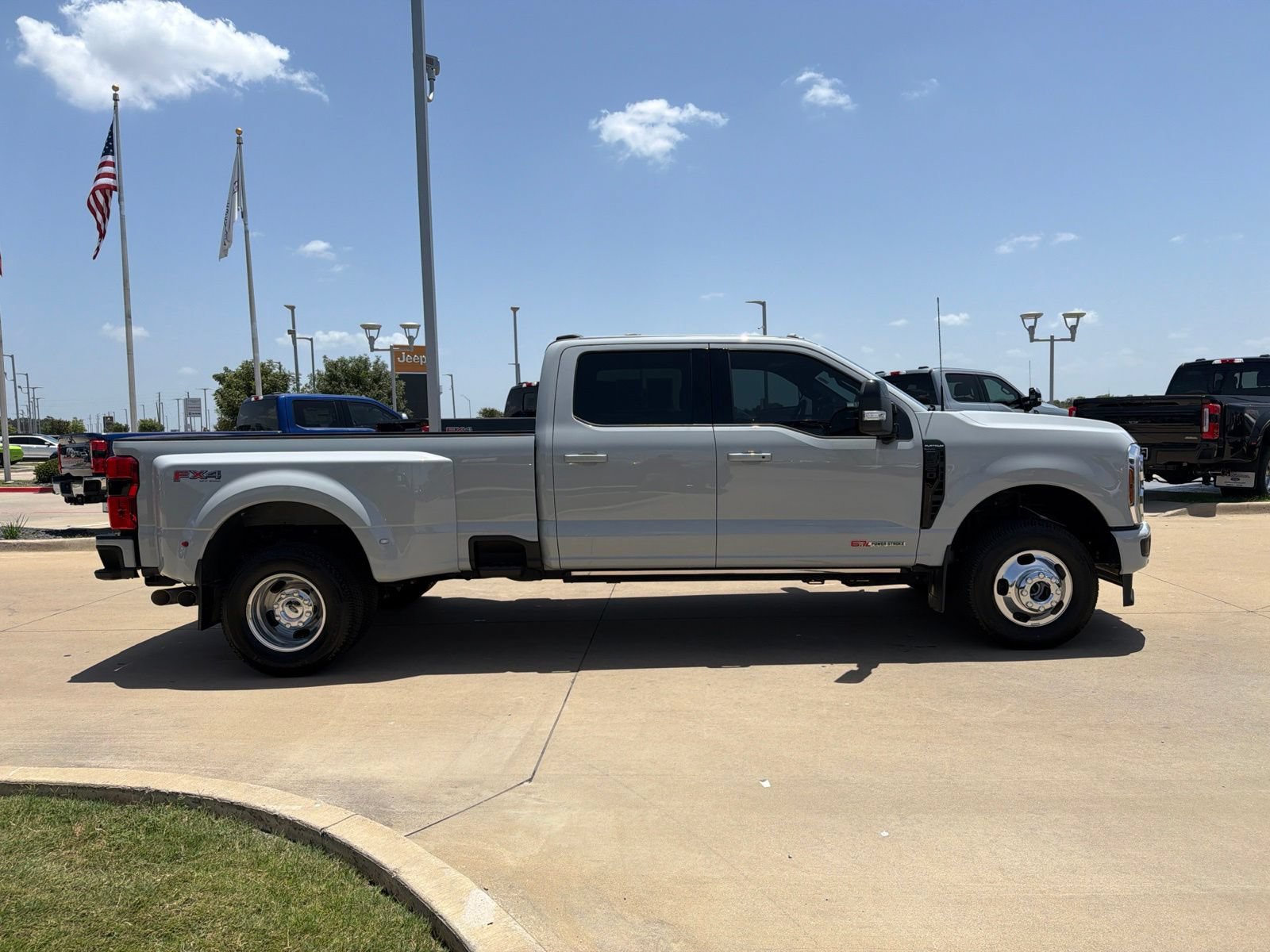 Certified 2026 Ford F350 Platinum AWD/4WD image 7