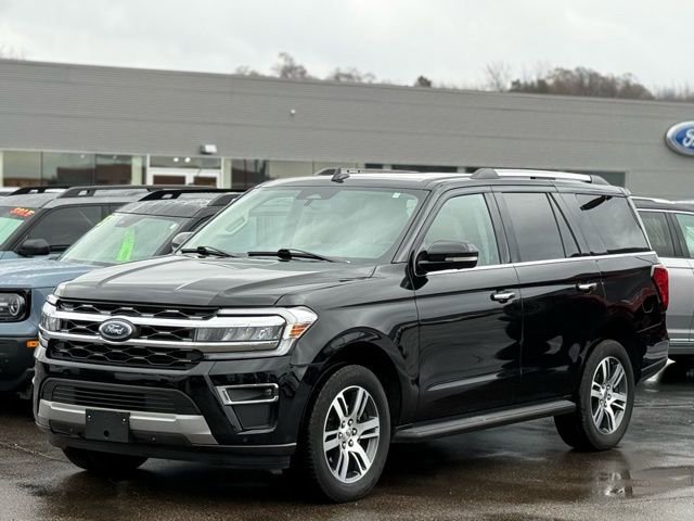 Certified 2024 Ford Expedition Limited image 3