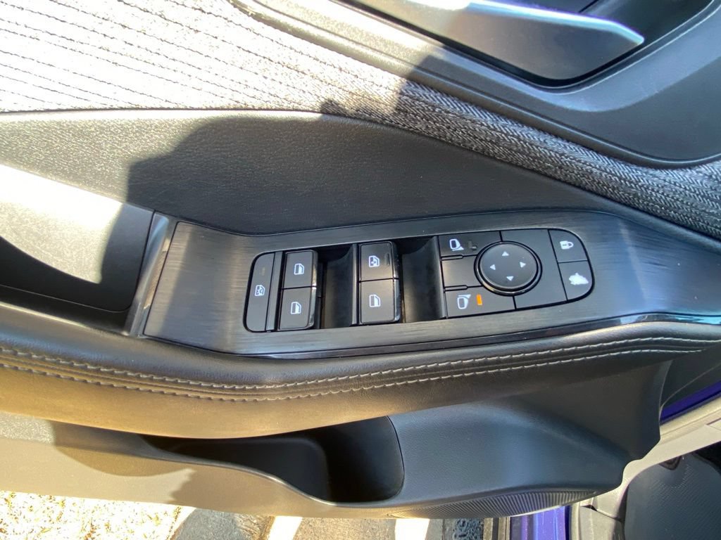 Used 2021 Nissan Rogue SV FWD image 11