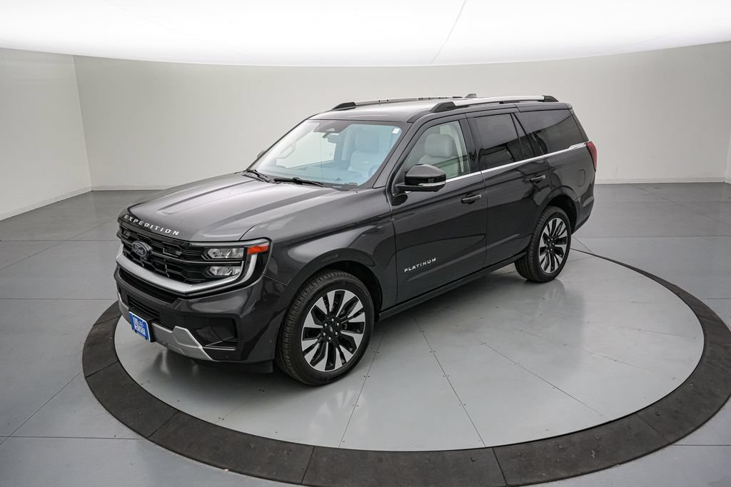 Certified 2025 Ford Expedition Platinum w/ Driver's Package AWD/4WD image 8