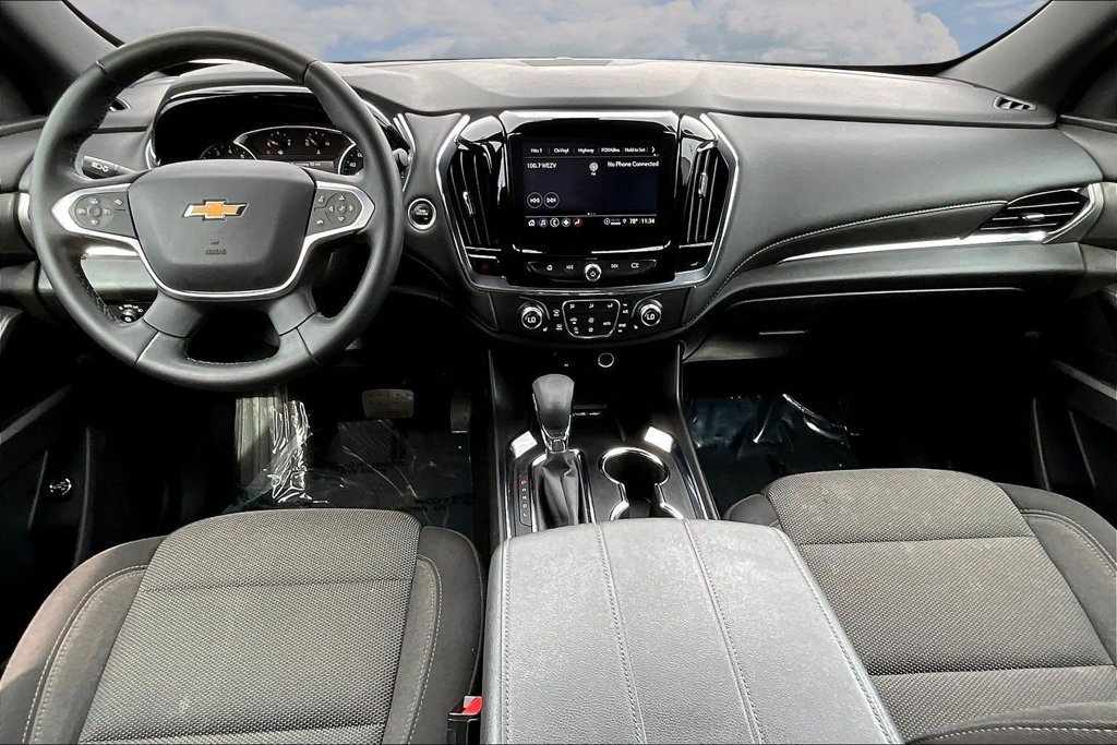 Used 2023 Chevrolet Traverse LT w/ LPO, Cargo Package AWD/4WD image 9