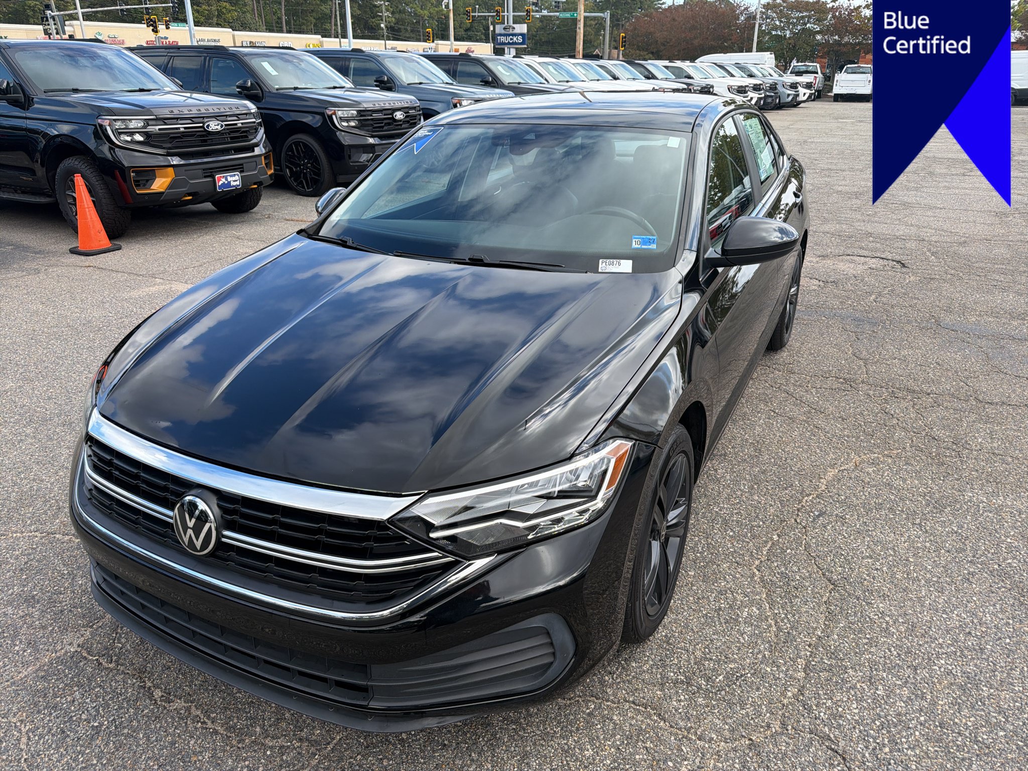 Used 2024 Volkswagen Jetta SE