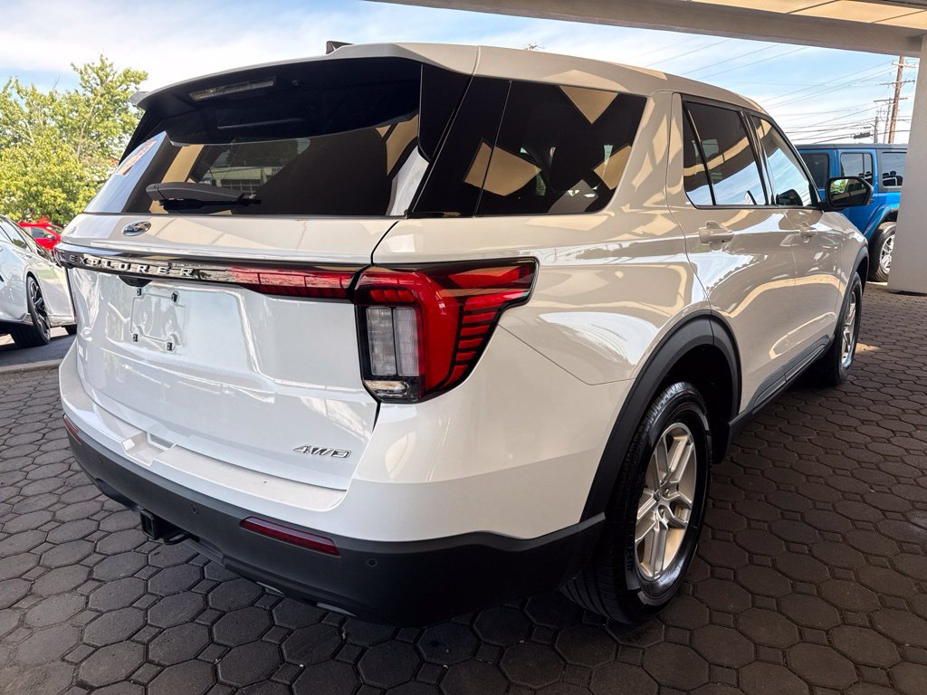 Certified 2026 Ford Explorer Active AWD/4WD image 6