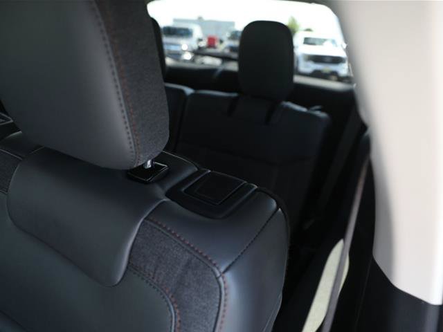 Certified 2025 Ford Explorer Active w/ Active Comfort Package AWD/4WD image 32