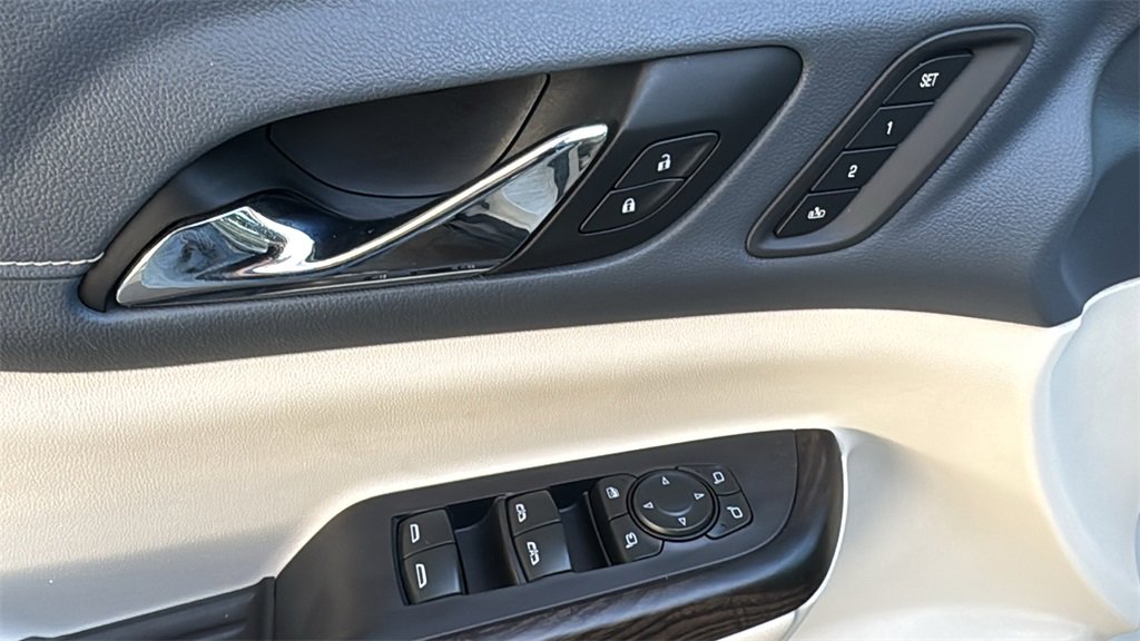 Used 2021 GMC Acadia Denali w/ Denali Technology Package image 20