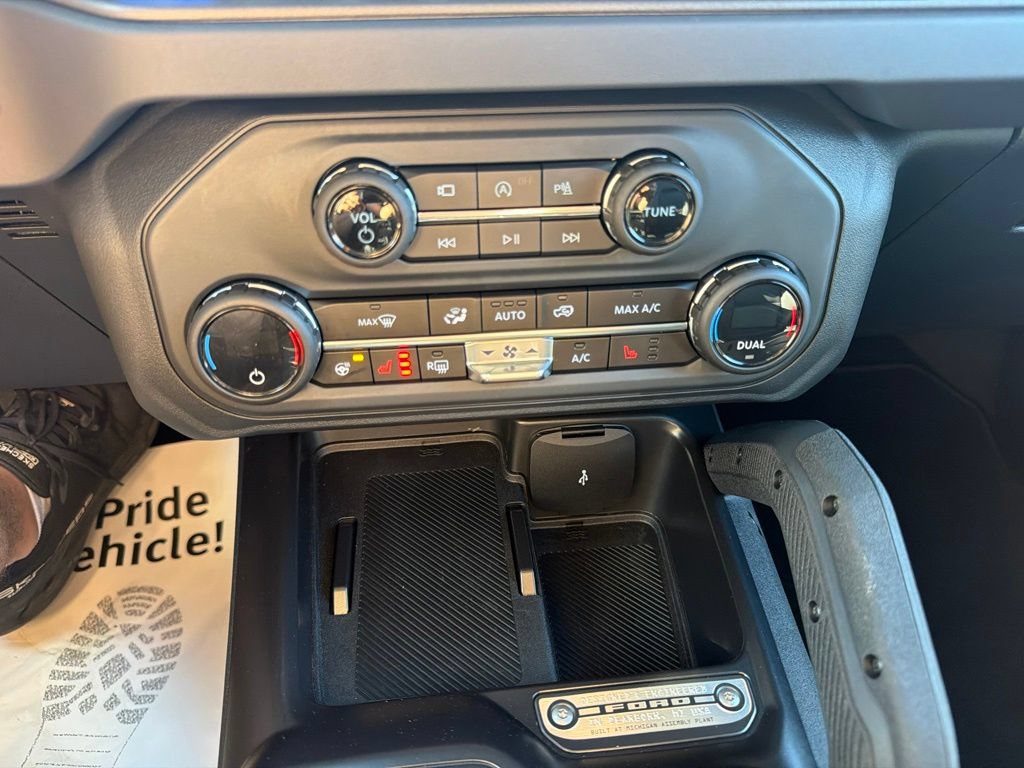 Certified 2025 Ford Bronco Badlands AWD/4WD image 32
