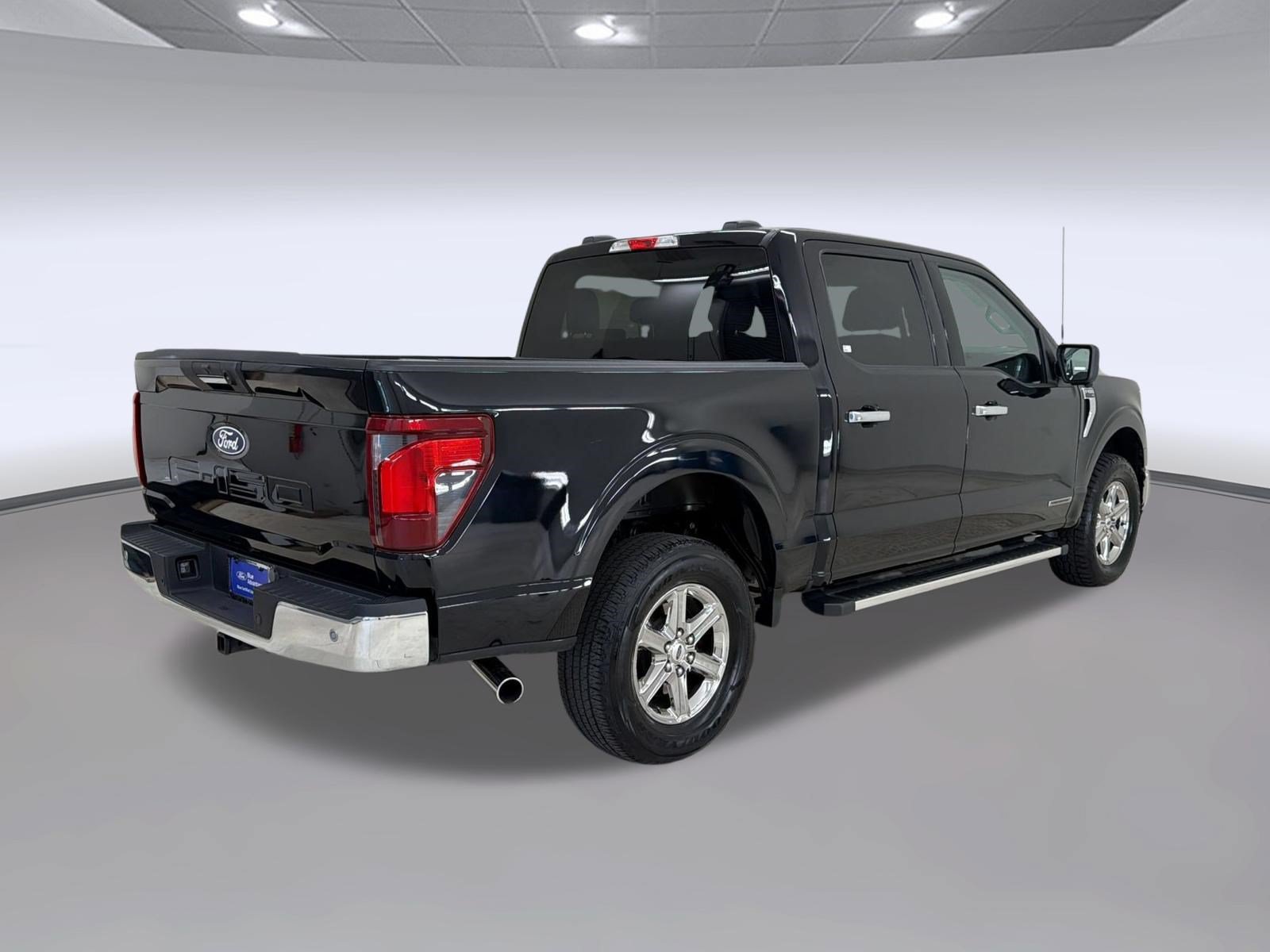 Certified 2024 Ford F150 XLT w/ Mobile Office Package AWD/4WD image 9