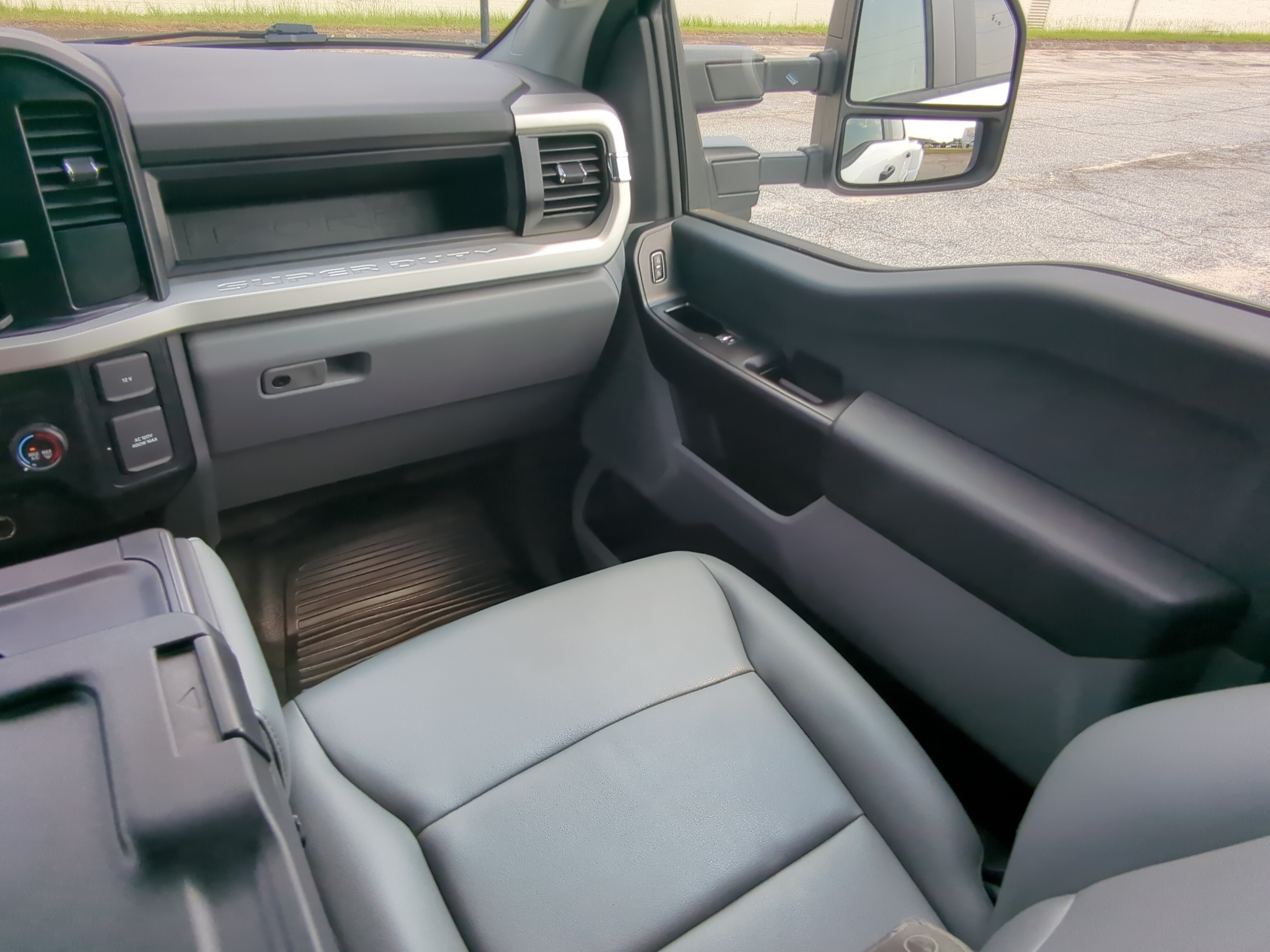 Certified 2025 Ford F350 XL w/ 360-Degree Camera Package AWD/4WD image 15