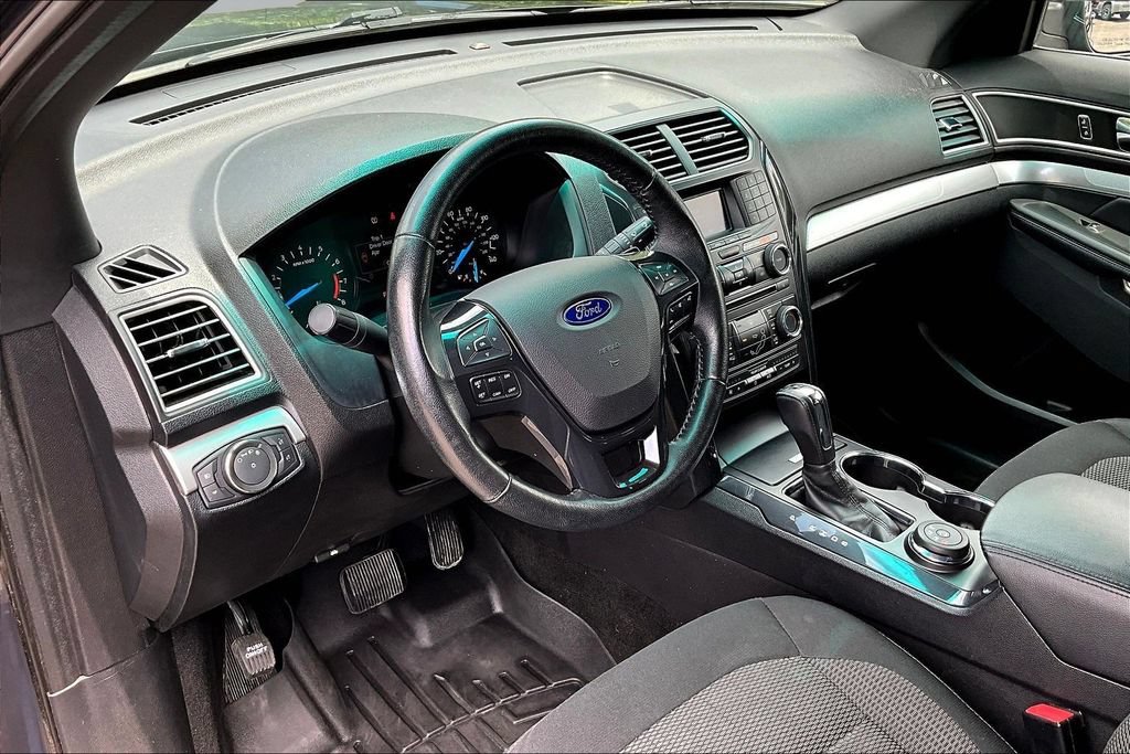 Certified 2017 Ford Explorer XLT AWD/4WD image 18