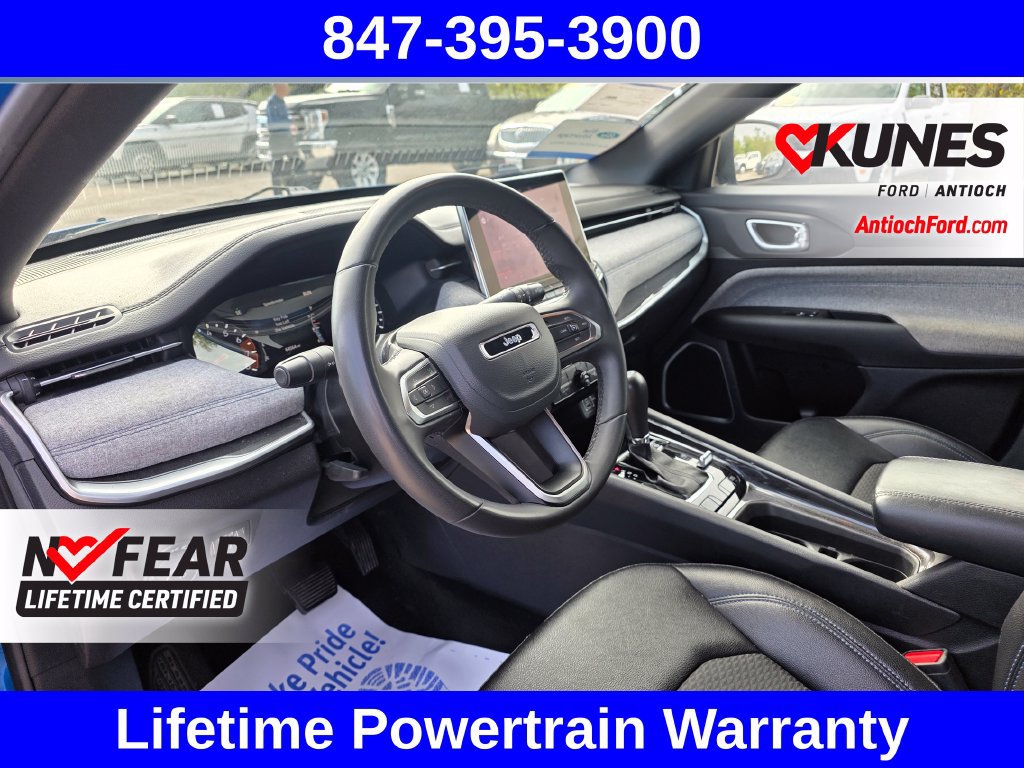 Used 2024 Jeep Compass Latitude AWD/4WD image 21