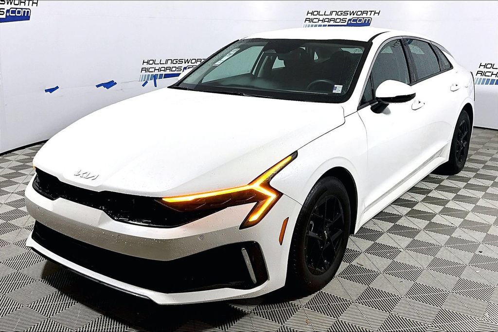 Used 2025 Kia K5 LXS FWD image 1