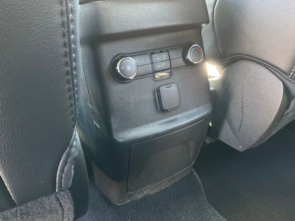 Certified 2019 Ford Explorer XLT w/ Equipment Group 202A image 22