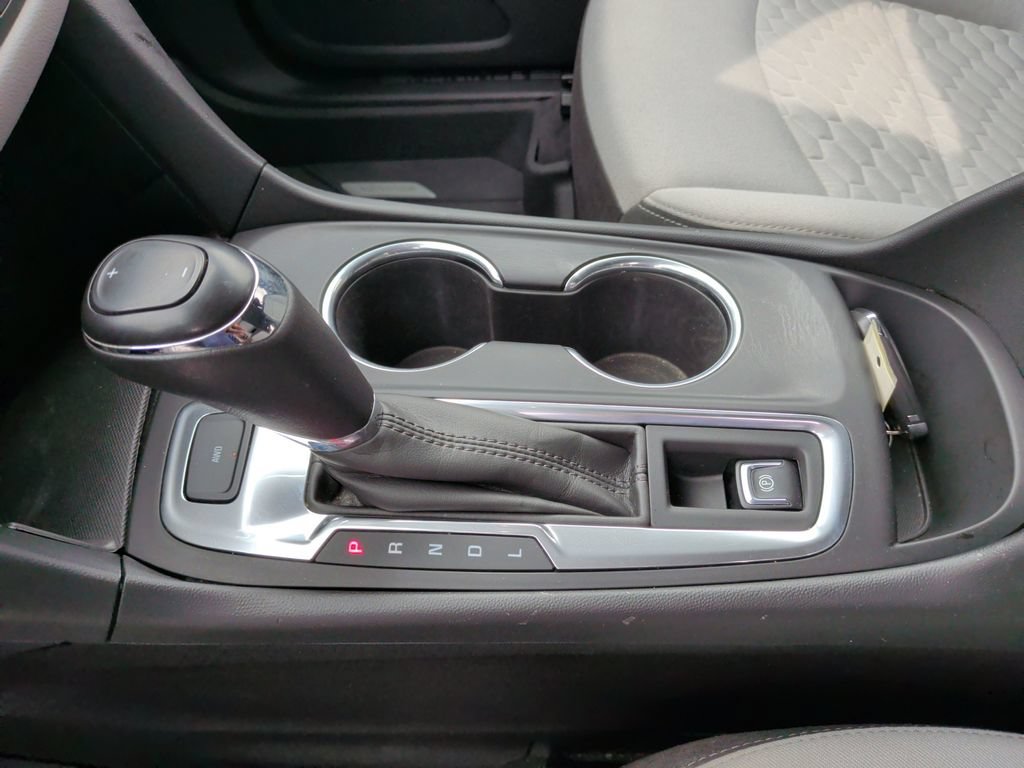 Used 2018 Chevrolet Equinox LT w/ LPO, Floor Liner Package AWD/4WD image 18