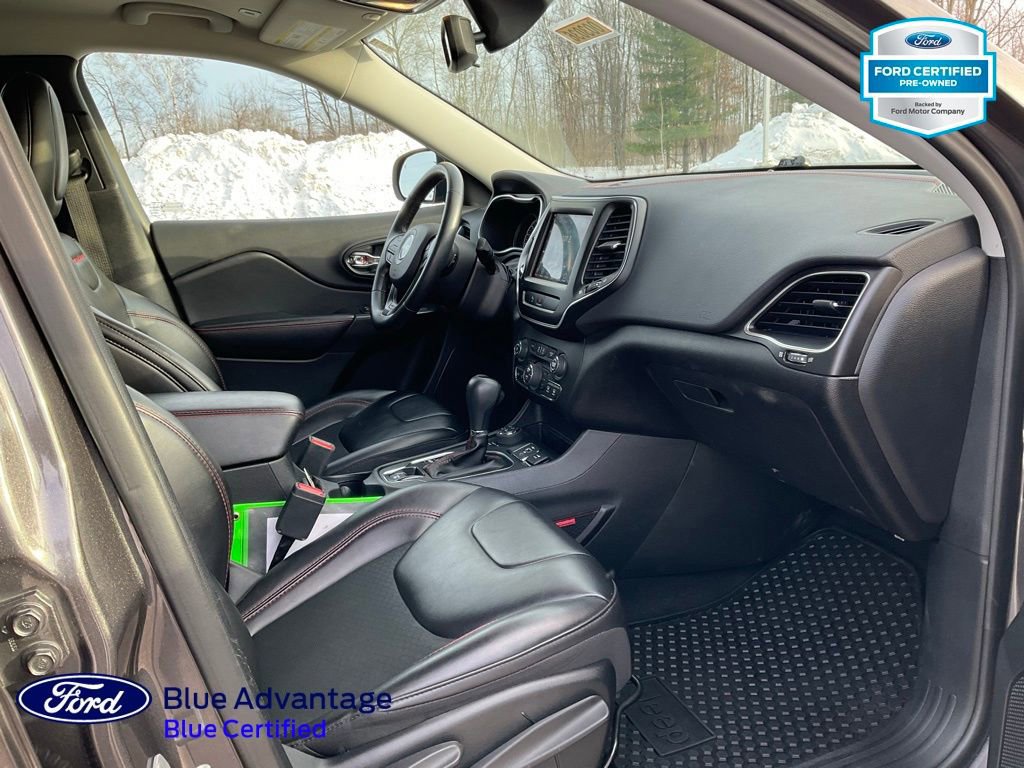 Used 2019 Jeep Cherokee Trailhawk w/ Cold Weather Group image 26