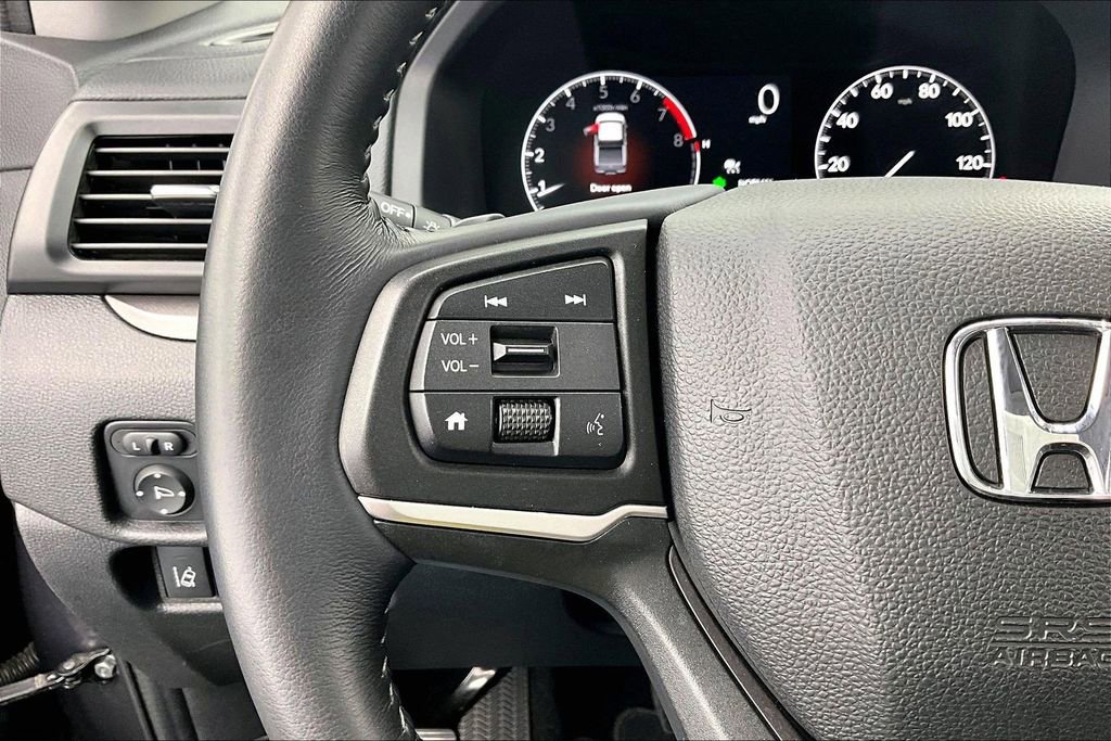 Used 2025 Honda Ridgeline RTL image 19