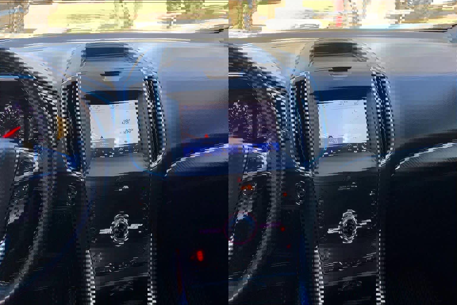 Certified 2020 Ford Edge ST w/ Cold Weather Package image 8