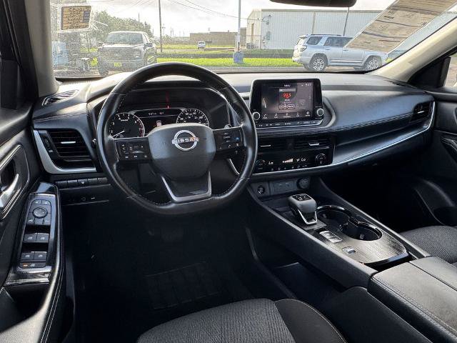 Used 2025 Nissan Rogue SV FWD image 17