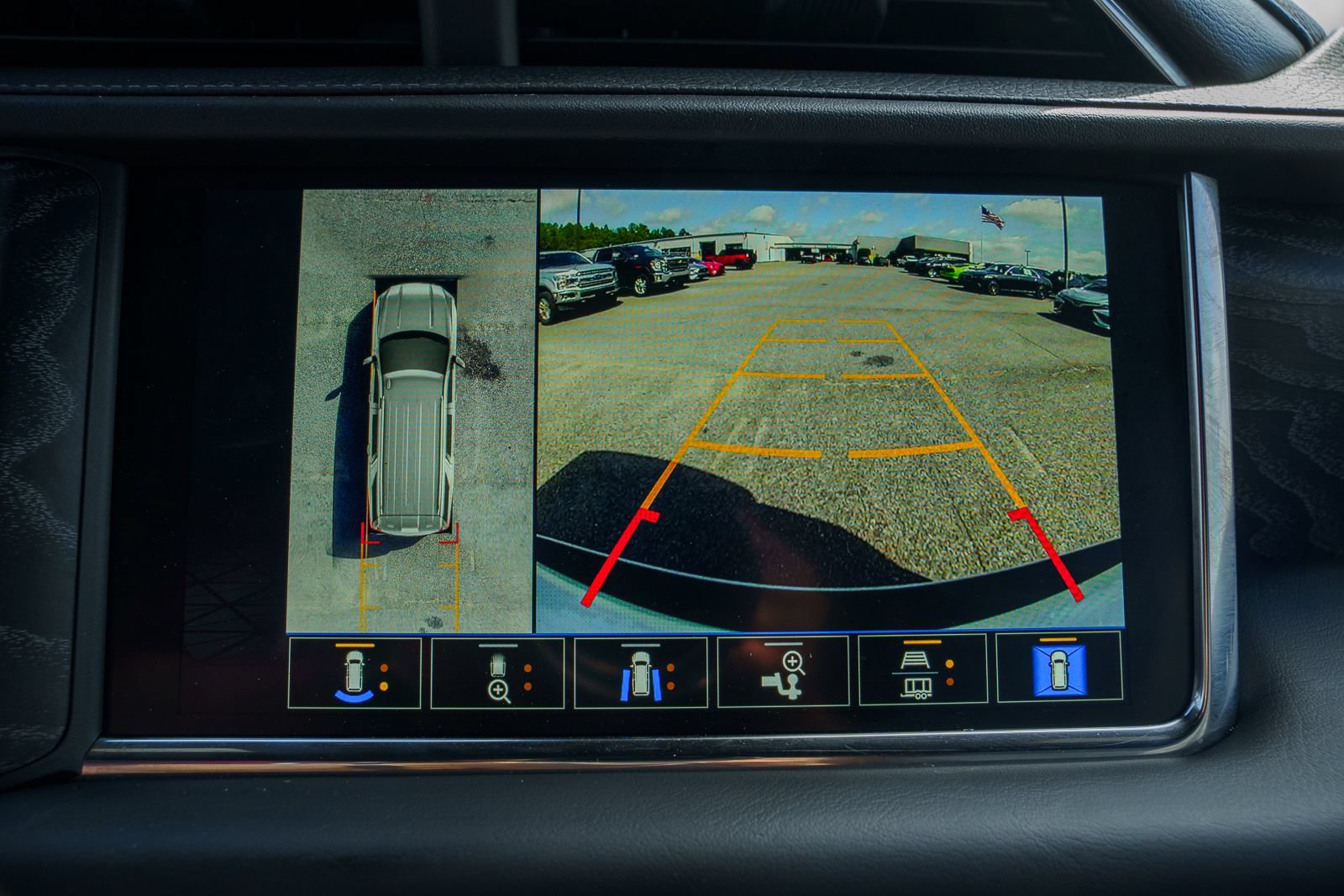 Used 2023 GMC Yukon XL Denali RWD image 45