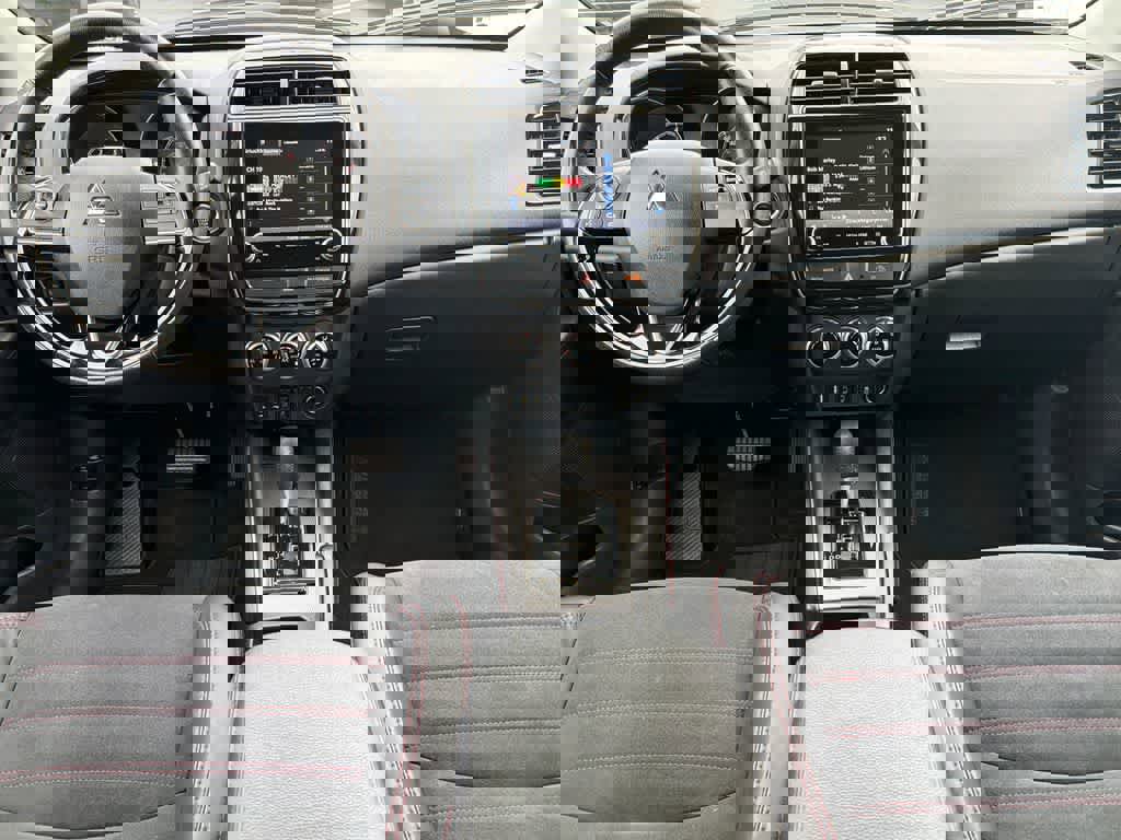 Used 2024 Mitsubishi Outlander Sport SE image 18