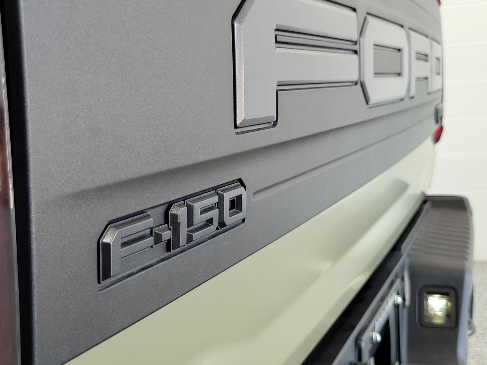Certified 2023 Ford F150 Raptor AWD/4WD image 32